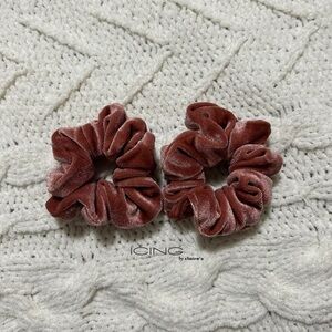 Velvet  Scrunchie Set